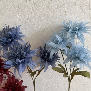 KW-F043 <span class=keywords><strong>Fiori</strong></span> Artificiali <span class=keywords><strong>di</strong></span> Girasole a 3 Teste in Seta Blu, <span class=keywords><strong>Fiori</strong></span> Artificiali <span class=keywords><strong>di</strong></span> Dalia per Decorazioni Alberghiere - Product Image 2