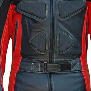 ชุดขับขี่มอเตอร์ไซค์หนังสีดำแดงสำหรับผู้ชาย ชุดป้องกันเต็มตัว - Product Image 3