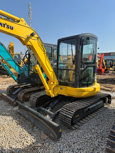 Excavadora Komatsu PC55 de Alta Potencia – Tamaño Compacto, Rendimiento de Excavación Increíble, Bajo Consumo de Combustible para Todas las Obras de Construcción Pequeñas - Product Image 3