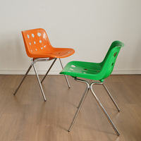 Chaise de salle à manger moderne en plastique empilable avec pieds chromés et dossier crème, style coréen pour café et maison, modèle Internet Celebrity Hole Home
