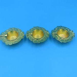 Lampes à huile rondes en fonte, bougeoirs Diwali, cadeau pour usage professionnel - Product Image 2
