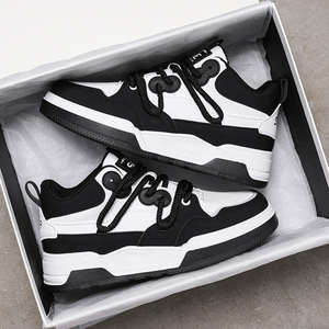 รองเท้าผ้าใบผู้ชายแบบดีไซน์เอง สไตล์ลำลอง เดินสบาย ทรงแบน หุ้มข้อสูง วัสดุ PU สไตล์สตรีท - Product Image 2