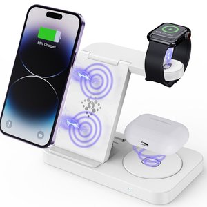 Base de Carga Multifuncional 3 en 1, Cargador Inalámbrico para <span class=keywords><strong>iPhone</strong></span>, <span class=keywords><strong>Apple</strong></span> <span class=keywords><strong>Watch</strong></span> y AirPods, Carga Rápida de 15W, Plegable - Product Image 1