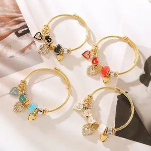 Gelang liontin hati ganda berongga baja tahan karat berlapis emas gelang bangle liontin hati DIY untuk wanita