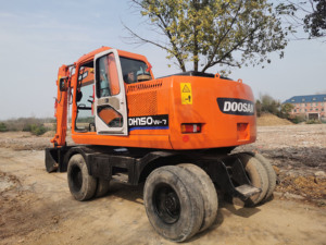 Excavadora <span class=keywords><strong>de</strong></span> Ruedas Usada Doosan DH150W-7 <span class=keywords><strong>de</strong></span> 15 Toneladas <span class=keywords><strong>de</strong></span> Corea, Venta al Por Mayor <span class=keywords><strong>Oficial</strong></span> - Product Image 1