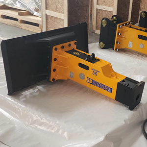 Martillo Hidráulico Silencioso SOOSAN SB35 Tipo Caja con Accesorio para Minicargadora, Accesorios para Miniexcavadora, Retroexcavadora, Minicargadoras - Product Image 1