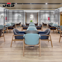 Ensemble de mobilier de restaurant moderne et commercial de luxe avec chaise en cuir J2S, table en marbre, banquette pour hôtel, café, bistrot