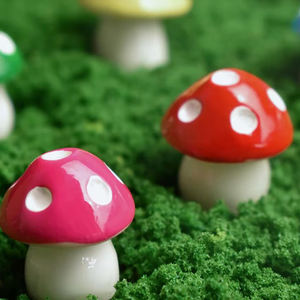 Precio al por mayor: Adornos de resina 3D con forma de setas Kawaii, cabujones de resina, decoración para jardín de hadas, dijes de comida en miniatura - Product Image 4