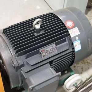 Machine de fabrication de granulés d'alimentation de haute qualité pour porcs, lapins, poulets, canards, machine de traitement des aliments pour animaux avec moteur - Product Image 5