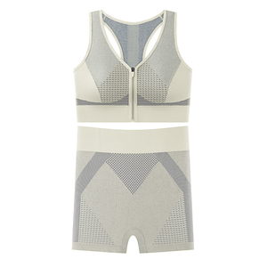 Combinaison de sport de <span class=keywords><strong>yoga</strong></span> élastique, gilet de <span class=keywords><strong>yoga</strong></span> à fermeture éclair avant et ensemble de shorts de <span class=keywords><strong>yoga</strong></span> carrés, vêtements de <span class=keywords><strong>yoga</strong></span> ajustés de couleur élastique élevée et respirante - Product Image 6