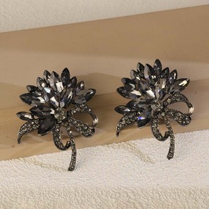 Broche de flor para mujer, diseño de corsage para fiesta, con engaste de garra de aleación de zinc negra - Product Image 3