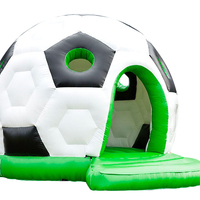 Château gonflable commercial personnalisé en forme de ballon de football en PVC pour événements et locations de fêtes d'enfants