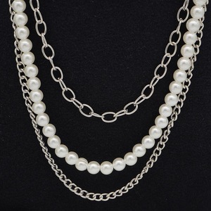 โซ่คาดเอวไข่มุกเทียมสำหรับผู้หญิง สไตล์ฮิปฮอป พังก์ ตกแต่งด้วยโลหะ สวมใส่ได้ทุกวัน สีขาว K แบบเส้นเดียว - Product Image 4