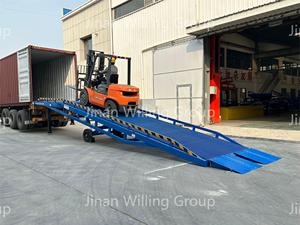Rampa Mobile Idraulica in Acciaio ad Alta Resistenza da 10 Tonnellate (2000 libbre) Facile da Spostare e Riposizionare per Carrelli Elevatori - Product Image 5