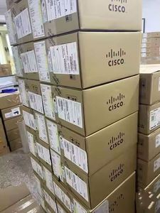 Commutateur réseau Internet géré Cisco C9300L-24P-4G-E 24 ports Ethernet PoE complet avec QoS et routage de couche 3 empilable - Product Image 6