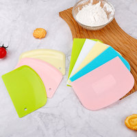 Coupe-pâte en plastique PE avec mesure Grattoir à pâte flexible sans BPA Outils de cuisson