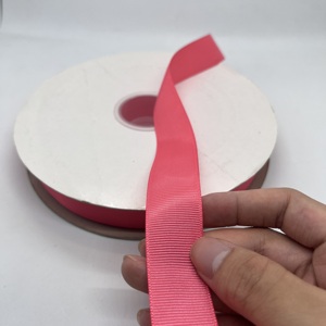 Cinta de Raso Grosgrain en 116 Colores Sólidos, Tela Ecológica, Logotipo Personalizado, Color Rosa Melocotón - Product Image 2
