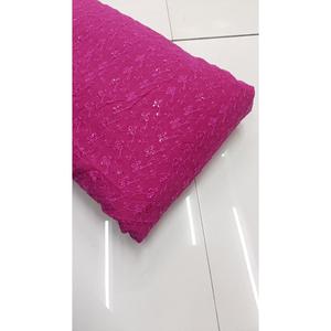 Tela Georgette Schiffli de Alta Calidad con Bordado Intrincado, Material Suave y Fluido para Prendas de Moda, Disponible para la Venta - Product Image 4