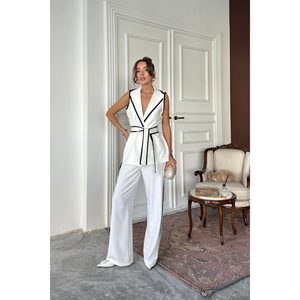 Conjunto de Traje Blanco para Mujer con Detalle de Ribete, Incluye Pantalones con Chaleco y Detalle de Cinturón - Product Image 2