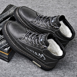 รองเท้าบูทหนังบุขนแกะสำหรับผู้ชาย พื้นยาง กันหนาว ใส่สบาย ไซส์ 38 39 40 41 42 43 44 สีน้ำตาล สีดำ - Product Image 4