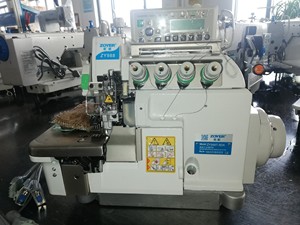 Máquina de Coser Industrial Overlock Zoyer ZY988T-5DA con Alimentación Superior e Inferior, Cortahilos Automático y Accionamiento Directo - Product Image 4