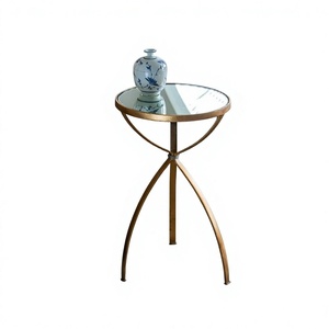 Meubles faits à la main 2024 tendance en métal Table d'appoint thé Table basse maison hôtel intérieur décor utilisation meubles Table d'angle à vendre - Product Image 1