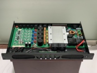 D Sınıfı Amplifikatör Profesyonel Güç Amplifikatörü 4 Kanallı 600W/800W Kanal Başına Dijital Stereo Amplifikatör Sahne Ses Sistemi için
