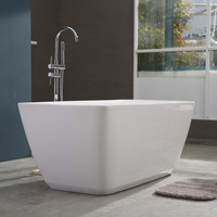 Baignoire autoportante en acrylique Gurgle prête à l'emploi, design ergonomique incliné, surface polie, pour salle de bain de villa