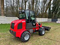 Chargeuse sur pneus Wolf Mini780T avec garantie de 1,5 an et support pour pièces de rechange, idéale pour l'agriculture