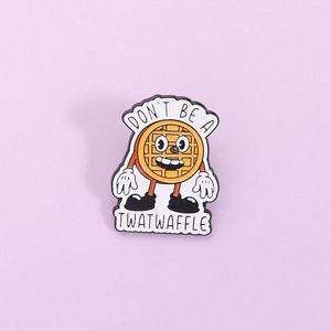 Spilla in lega di zinco smaltata con personaggio dei cartoni animati Don't Be Twatwaffle Fruit Cartoon Cookie, con frase umoristica, distintivo da borsa e risvolto, gioiello regalo - Product Image 1