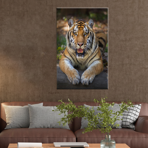 Impresión en Lienzo de Tigre Acostado: Arte Mural Realista de Gato de la Selva, Lienzo Enrollado - Product Image 3