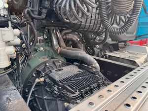 Camion tracteur diesel d'occasion FAW JH6 375/420HP 4X2 6*4 avec moteur Weichai 14L Euro 2, suspension pneumatique, capacité de charge >50T - Product Image 3