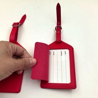 Label Bagasi Kulit PU Merah Kustom dengan Penutup Privasi, Tali Gesper yang Dapat Disesuaikan, Label Nama Koper untuk Perjalanan