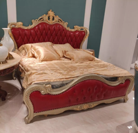 Ensemble de meubles de chambre à coucher de luxe en bois de hêtre français classique, avec feuilles d'or et tissu italien, pour appartement et hôtel