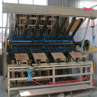 Machine à bois à fonctionnement facile pour l'industrie de la construction, machine à assembler les panneaux, type moulin à vent, machine à fixer les panneaux en bois