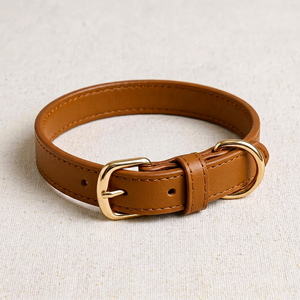Colliers pour chiens en cuir faits à la main en gros, commande en gros, production OEM sous marque privée par Divine International - Product Image 1