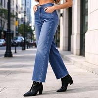 Celana Jeans Wanita High Waist Model Whisker Warna Pudar untuk Kedai Buku di Hari Gugur
