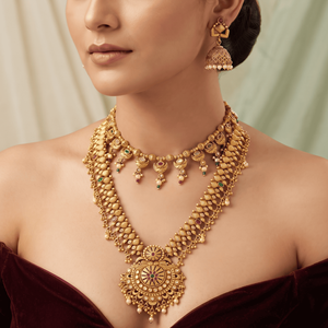 Parure de bijoux de mariée antique en cuivre plaqué or, collier long traditionnel type Haram et boucles d'oreilles Jhumka, pour mariage - Product Image 2
