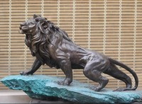 Grande sculpture de lion rugissant en bronze pour l'extérieur, à vendre