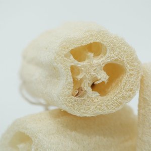 Spugna Esfoliante <span class=keywords><strong>Naturale</strong></span> <span class=keywords><strong>in</strong></span> Luffa Organica CF per Uomo e Donna, per <span class=keywords><strong>la</strong></span> Cura della Pelle, il Bagno, <span class=keywords><strong>la</strong></span> Pulizia di Schiena, Viso e Piatti - Product Image 3