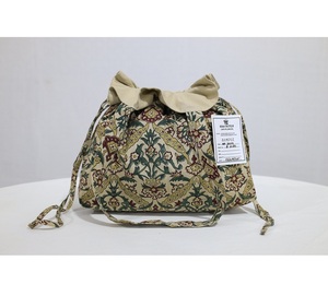 กระเป๋าพิมพ์ลายด้วยมือ พร้อมลวดลายบนพื้นผิวที่ละเอียดอ่อน พื้นที่ภายในกว้างขวาง และดีไซน์ระดับพรีเมียมเพื่อการจัดระเบียบในชีวิตประจำวัน - Product Image 1