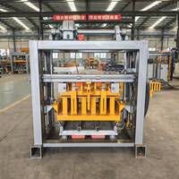 Machine à Briques Semi-Automatique QT40-2 Populaire et Rentable pour Petits Projets – Machine à Briques Creuses en Béton avec Boîte de Vitesses et Roulement Facile à Installer