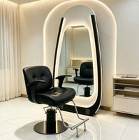 Miroir de salon moderne minimaliste en cuir, sur pied, avec éclairage LED, pour coiffure, beauté, permanente et coloration