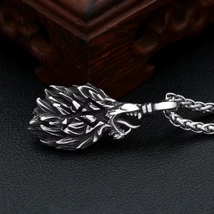 Collier pendentif tête de loup en acier inoxydable Yueli pour homme, bijoux vintage viking animal rugissant - Product Image 2