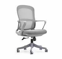 Chaise de bureau ergonomique en maille grise, pivotante et réglable, avec accoudoirs fixes
