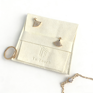 Emballage d'enveloppe élégant avec logo personnalisé, pochette pour collier de bijoux, sac d'enveloppe blanc, pochettes en microfibre pour bijoux - Product Image 5