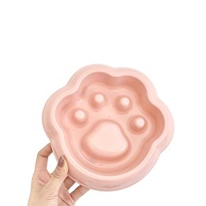 Tempat makan lambat untuk anjing dan kucing, mangkuk makan bentuk kaki plastik Anti mencekik, piring hewan peliharaan untuk penggunaan rumah tangga - Product Image 3
