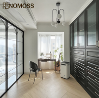 Conception de dressing moderne de luxe sur mesure pour projets résidentiels de chambres à coucher, avec organisation flexible