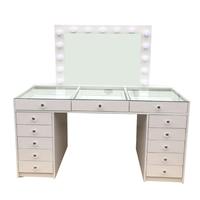 Coiffeuse avec miroir éclairé de haute qualité, design moderne et épuré en panneaux de bois, incontournable pour la chambre, le salon et la maison