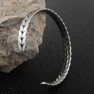 Brazalete Abierto de Acero de Titanio Estilo Europeo, Diseño de Espiga de Trigo, Joyería Unisex 280715 - Product Image 2